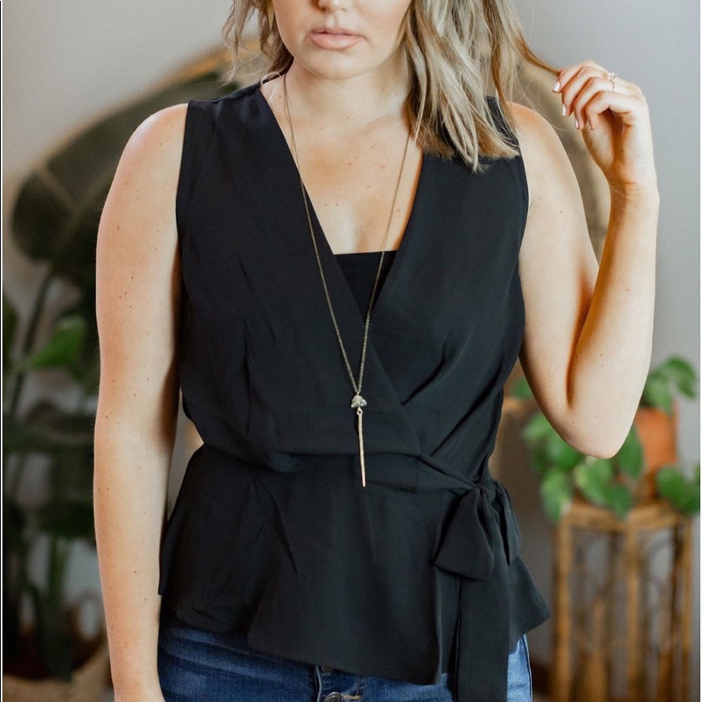 Timing Black Wrap Tank